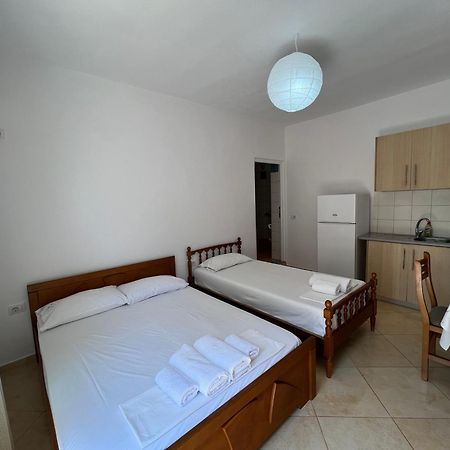 Vila Albi Ksamil Esterno foto