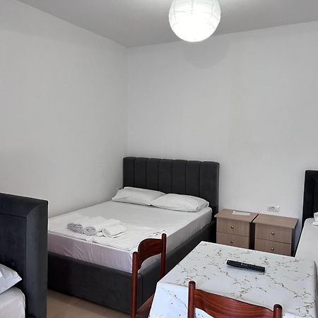 Vila Albi Ksamil Esterno foto