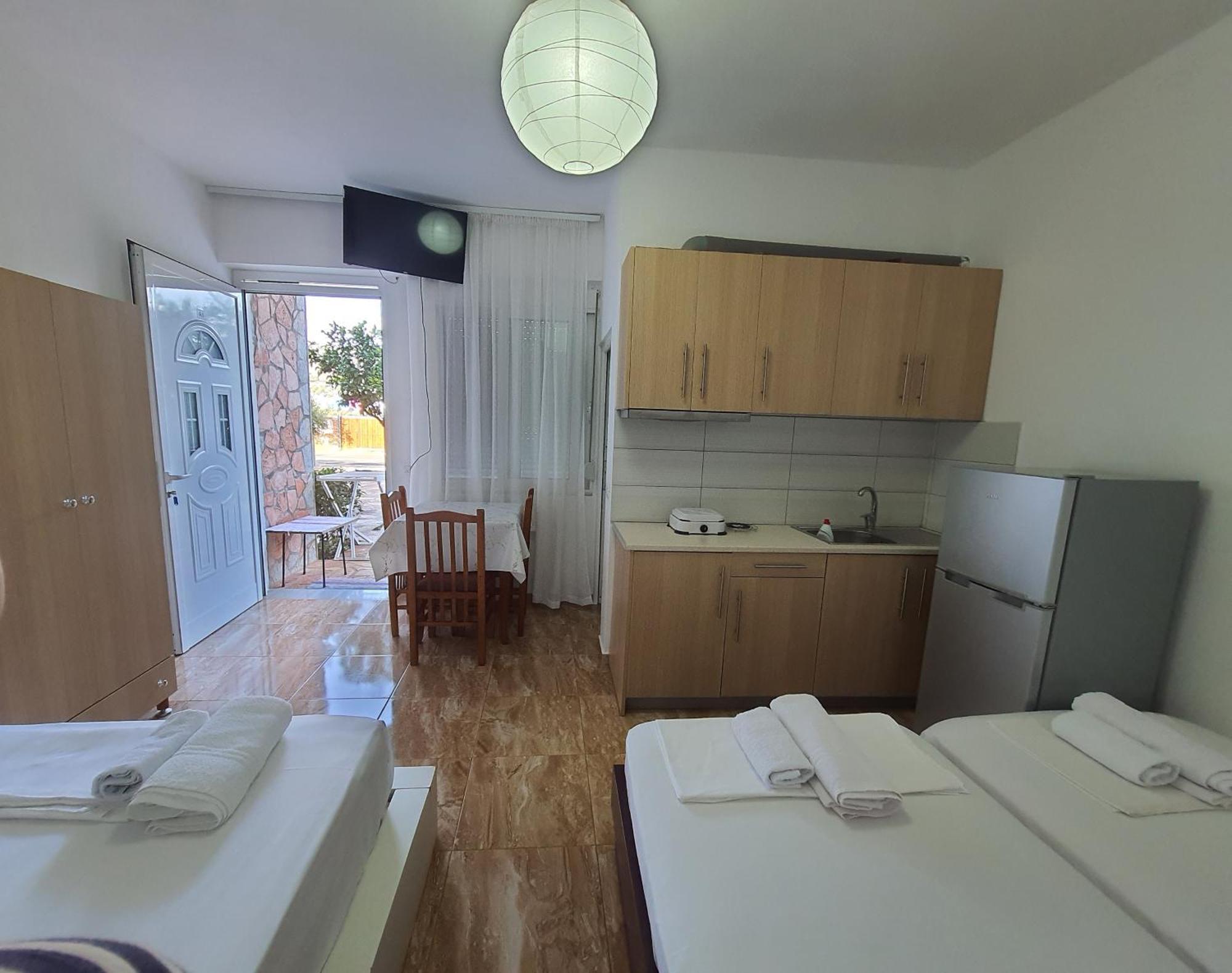 Vila Albi Ksamil Esterno foto